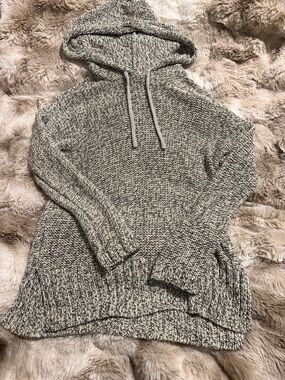Design Lab Lord & Taylor - Marled Hooded Pullover Sweater in Gray and Cream - S